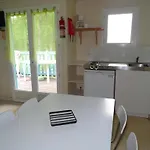 Zecamping 3 Anime Piscine A 1km De La Dog Friendly Club Enfant Kemping 3*