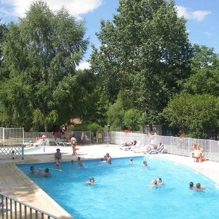 Zecamping 3 Etoiles Anime Piscine A 1km De La Dog Friendly Club Enfant