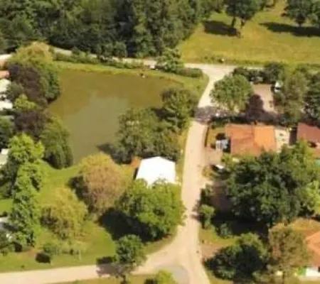 3 Etoiles - Piscine - Ccagi0g Campsite