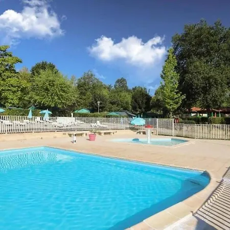Zecamping 3 Etoiles Anime Piscine A 1km De La Dog Friendly Club Enfant 3*
